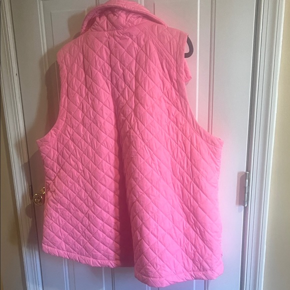 ❄️Coat Sale❄️ T by Talbots Pink Quilted Vest. - Picture 5 of 5